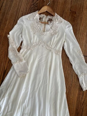 60s 70s Ivory Prairie Victorian Lace 24" Cathedral Bridal Gown Wedding Dress XS - Image 1 of 4