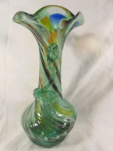 Vintage Stevens und Williams Stil Kunstglas grün gewirbelt Vase  - Bild 1 von 6