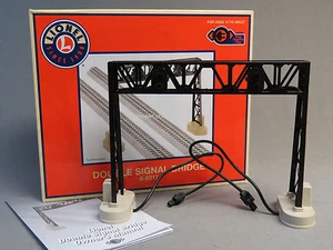 LIONEL DOUBLE SIGNAL BRIDGE O GAUGE train accessory plug n play lite 6-83174 NEW - Picture 1 of 9