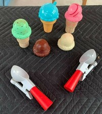 melissa & doug wooden scoop & serve ice cream counter