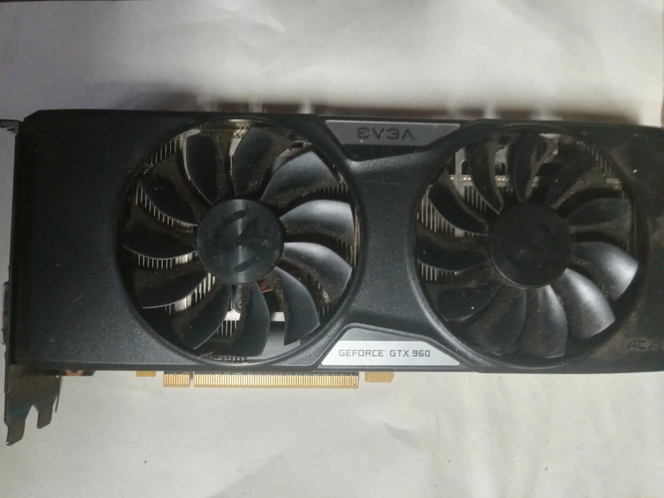 GPU EVGA NVIDIA GeForce GTX 960 4GB GDDR5 NO FUNCIONA (Problema desconocido) Foto 1 de 1
