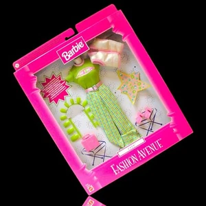 Barbie Fashion Avenue "Ciudad" Camisa Verde Pantalones a Cuadros y Chaleco Nuevo con Defecto Menor - Imagen 1 de 10