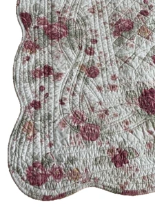 Coldwater Creek Shabby Chic Roses & Stripes Scalloped Edge Quilt 50" x 60" - Picture 1 of 2