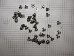 LOT OF 250 QUALITY 10-32 x 1/4" STAINLESS STEEL PANHEAD SLOTTED SCREW - Picture 1 of 4