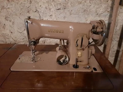SINGER ancienne Machine à coudre 191 B  1957 - 1962 - Photo 1/3
