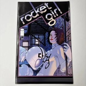 Rocket Girl #2 Comics 6/10 A2 - Bild 1 von 14
