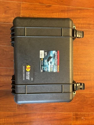 Funda protectora rígida Pelican 1500 - Negra - CON ESPUMA Foto 1 de 4