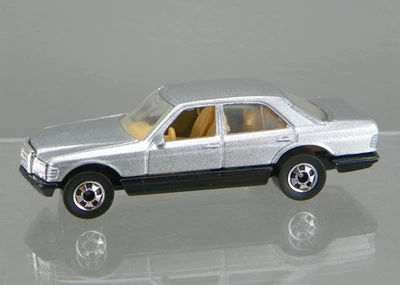 Vintage 1981 Hot Wheels Diecast 1/64 Scale Silver & Black Mercedes 380 SEL HK NM - Image 1 of 4