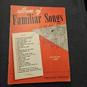ALBUM OF FAMILIAR SONGS ROBINS MUSIC BOOK VINTAGE - Picture 1 of 2