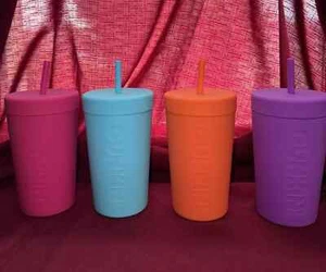 Dunkin 2024 22oz All Silicone Sipper Neu mit Etikett The Complete Set - Bild 1 von 1