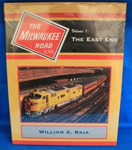 Libros Morning Sun 1046 - The MILWAUKEE ROAD In Color Vol. 1 East End - HC 128 Pg - Imagen 1 de 2
