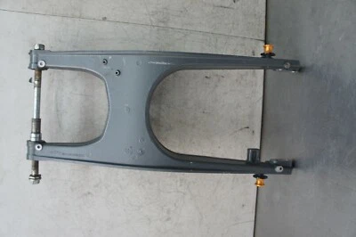 391 G KTM DUKE RC390 RC 390 2015 OEM BASCULANTE BRAZO OSCILANTE Foto 1 de 4