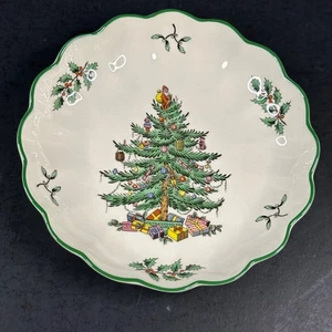 Vintage Spode Christmas Tree 6.5" Scalloped Candy Nut Serving Bowl, England - Picture 1 of 4