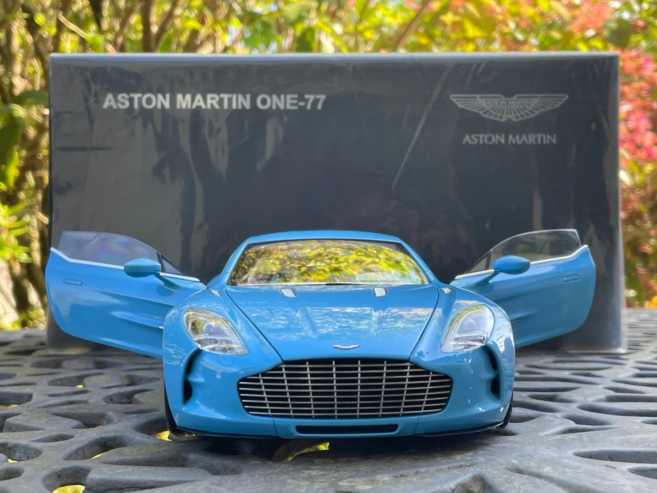 Aston Martin One 77 AUTOart 1/18 (no frontiart cmc almost real) - Immagine 1 di 4