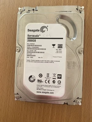 Seagate Desktop 2TB 3,5 Zoll SATA III Interne Festplatte (ST2000DM001) - Bild 1 von 4