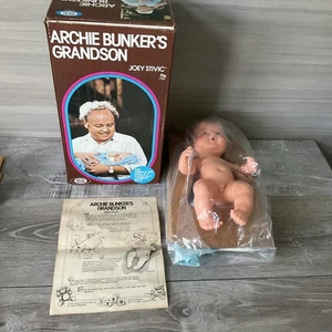 De colección 1976 Archie Bunker nieto Joey Stivic bebidas anatómicamente correctas mojadas - Imagen 1 de 20