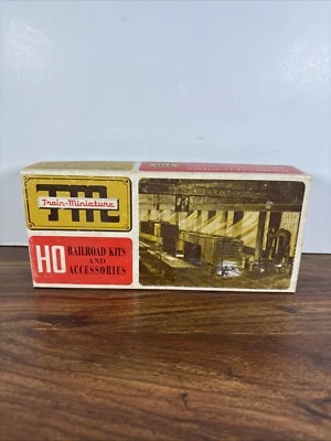 Train Miniature Ralston Purina 40' Wood Reefer Locomotive Kit 2402 HO Railroad - Image 1 of 4