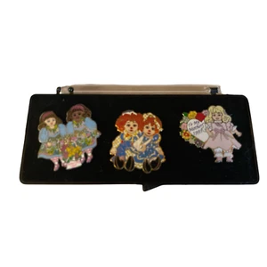 Alfileres de solapa Raggedy Ann para madres con fecha 1996, 1993 muñecas bonitas alfileres de solapa nuevo - Imagen 1 de 10