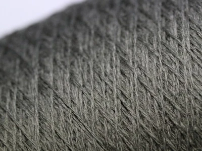 P23 (80€/kg) 100g CASHWOOL EXTRAFEINE MERINOWOLLE GRAUBRAUN (30/2) Zwirn Wolle - Bild 1 von 4