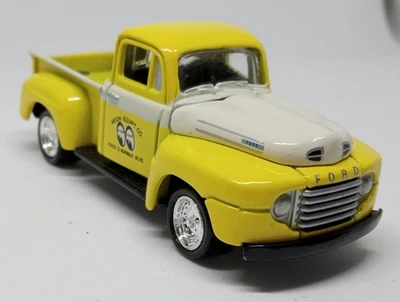 Johnny Lightning Amarillo '50 Ford F-100 Mooneyes Suelto Diecast 1:64 P413 R1 Foto 1 de 4