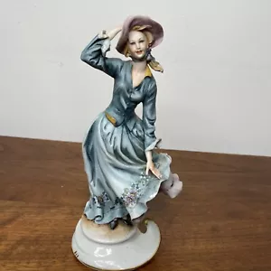 Capodimonte Giuseppe Cappe Figurine Lady with Hat Wind Made in Italy - Picture 1 of 12