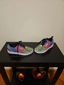 Size 3 Heelys Kids’s Size 3 Rainbow Stripe - Picture 1 of 7