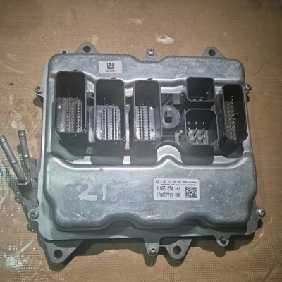 GENUINE BMW F01 F02 F07 F10 F11 F06 F12 F13 DME ENGINE ECU 8665254 0261S15497 - Image 1 of 4