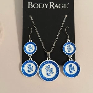 New Body Rage Women's Necklace and Earring Set Blue White Miniature Plates Chips - Picture 1 of 2