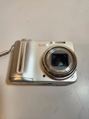 Kodak Easy Share Silver C875 Digital Camera with 5X Optical Zoom - *READ*- WORKS - Image 1 of 4