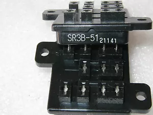 IDEC SR3B-51 11 ENCHUFES DE RELÉ DE POSICIÓN DE CONTACTO - 5 piezas - Imagen 1 de 2