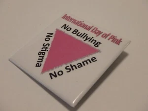 International Day of Pink - Anti-Mobbing Kampagne Pin LGBTQ Gay Queer Aktivismus - Bild 1 von 3