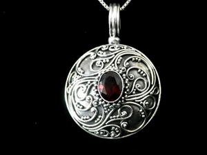 Stunningly Beautiful Sterling Silver Solitaire Garnet Pendant W/ Necklace #1517 - Picture 1 of 6