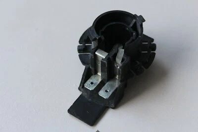 Soporte bombilla luz trasera izquierda derecha interior Audi B2 TYP85 80 90 4000 GT Foto 1 de 4