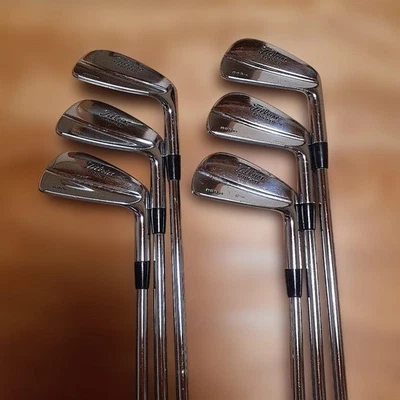 Titleist 690MB Iron 59 S300 Shafts - Image 1 of 4