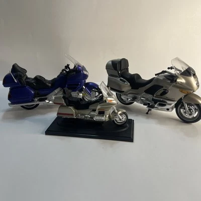 Honda Goldwing & ROADRIDER BMW K1200LT MOTORCYCLE, 1/24 SCALE - Image 1 of 4
