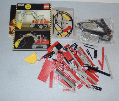 LEGO TECHNIC Bausatz: Excavator (8851) Bagger mit Pneumaticelementen - Bild 1 von 4