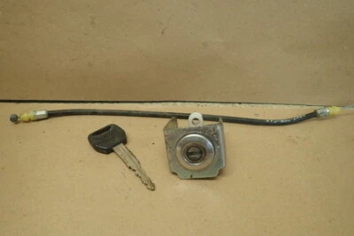 2013 HONDA CBR250R CABO DE ASSENTO COM TRAVA E CHAVE ASSY (ADEQUADO PARA 11-13) KYJ-9G0-2H24 - Imagem 1 de 4