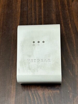 NETGEAR XET1001 Powerline Wall-Plugged Ethernet Adapter 85Mbps.  - Image 1 of 4