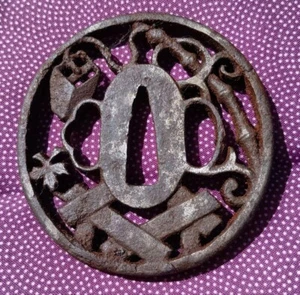 Japanese Antique Tsuba of Katana Samurai Sword Guard Iron Rare Design 71-F20 - Picture 1 of 2