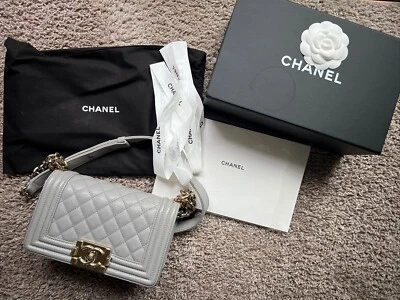 Authentic Chanel Boy Grey Caviar size small, Full Set - Imagem 1 de 4