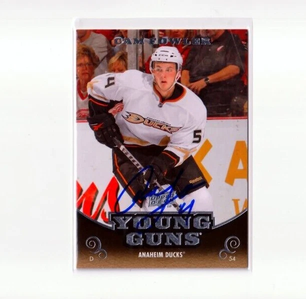 Tarjeta de novato CAM FOWLER autografiada FIRMADA '10/11 ANAHEIM DUCKS "Young Guns" Foto 1 de 1