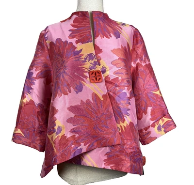 Chaqueta IC By Connie K Mujer XL Rosa Fucsia Floral Asimétrico Arte Topper NUEVA Foto 1 de 4