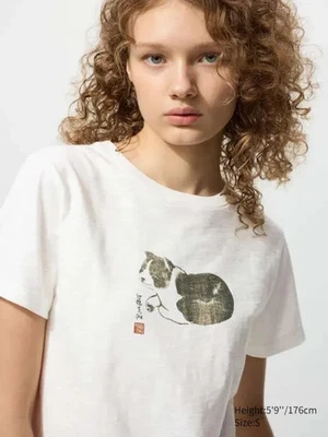 NWT Uniqlo WAGARA Animals Graphic White Cat T-Shirt Sizes XS, S, M, L, XL Crop - Image 1 of 4