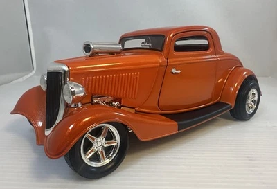 Ertl 1934 Ford High Tech American Muscle Street Rods Diecast Car 1:18 - Image 1 of 4