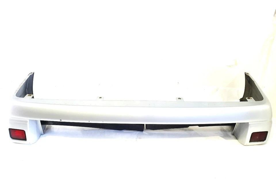 1998 2003 Volkswagen Eurovan OEM Rear Bumper With Lights Silver - Imagem 1 de 4