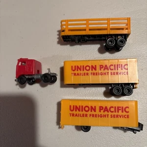 Vintage Set 3 Tyco HO Scale Semi Trailers, Union Pacific Trailer Freight Service - Picture 1 of 5