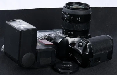 Minolta Alpha 7700i QD 35mm Film AF SLR + AF 28-80mm f/4-5.6 Lens & PZ4000AF Kit - Image 1 of 4