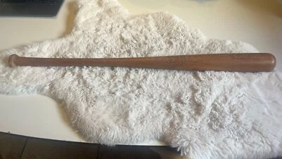 Vintage Hillerich Bradsby Yogi Berra, 33.875” #9 LEADER  Baseball Bat - Image 1 of 4