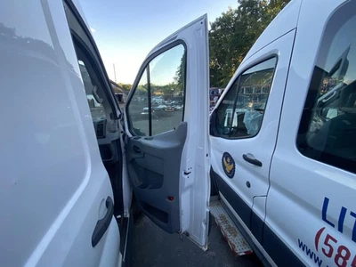 Used Front Right Door Assembly Front fits: 2015 Ford Transit 150 high roof 110`` Foto 1 de 4