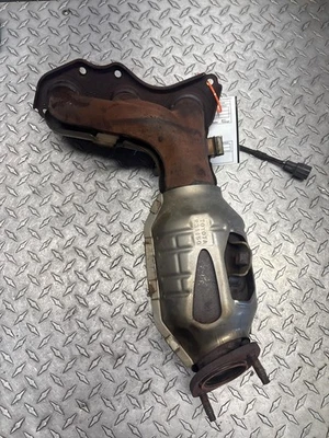 Exhaust Manifold TOYOTA RAV-4 06 07 08 09 10 11 12 - Изображение 1 из 4